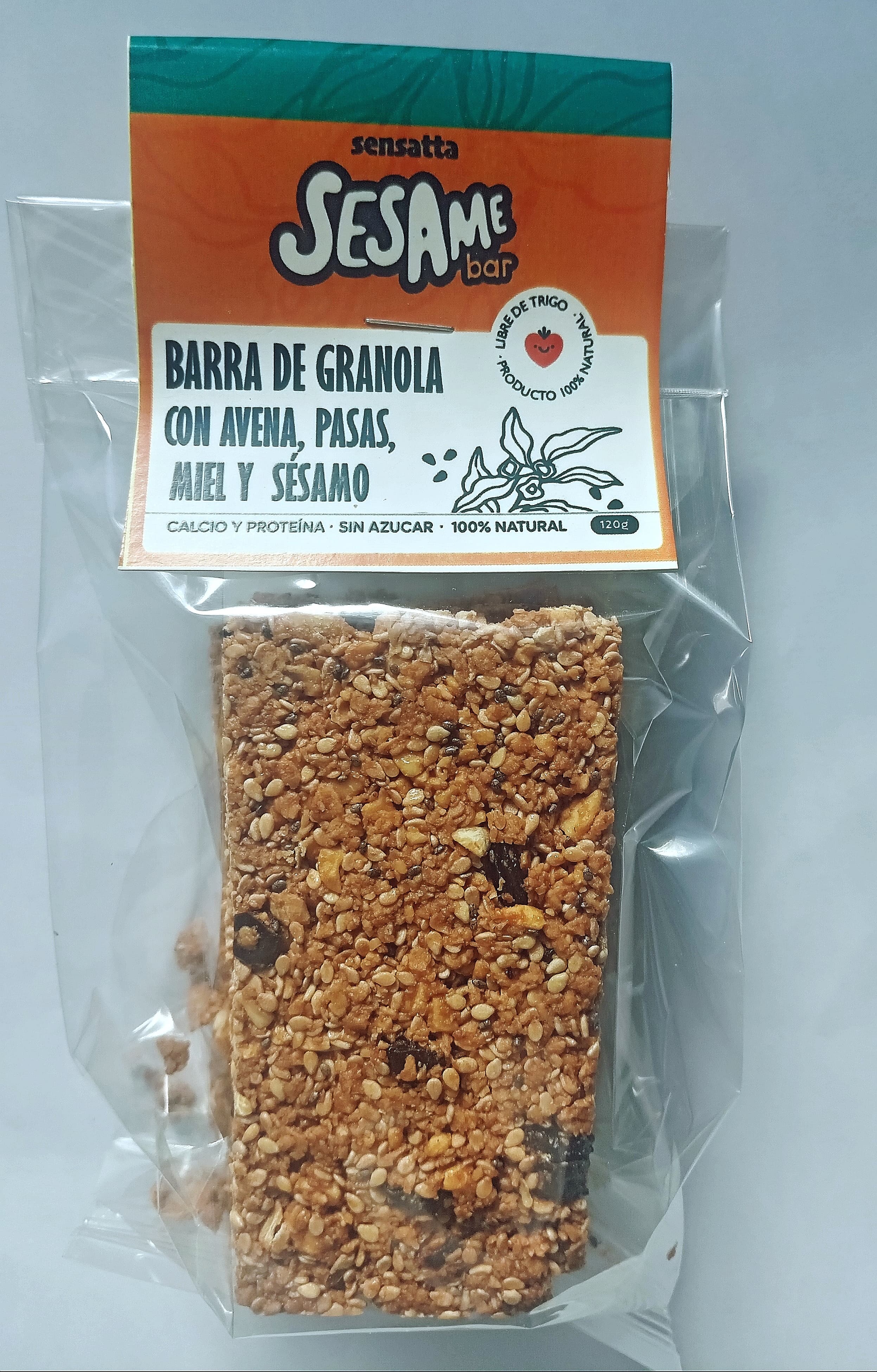barra de granola multisemilla: avena, chia, maní, miel, pasas, sesamo